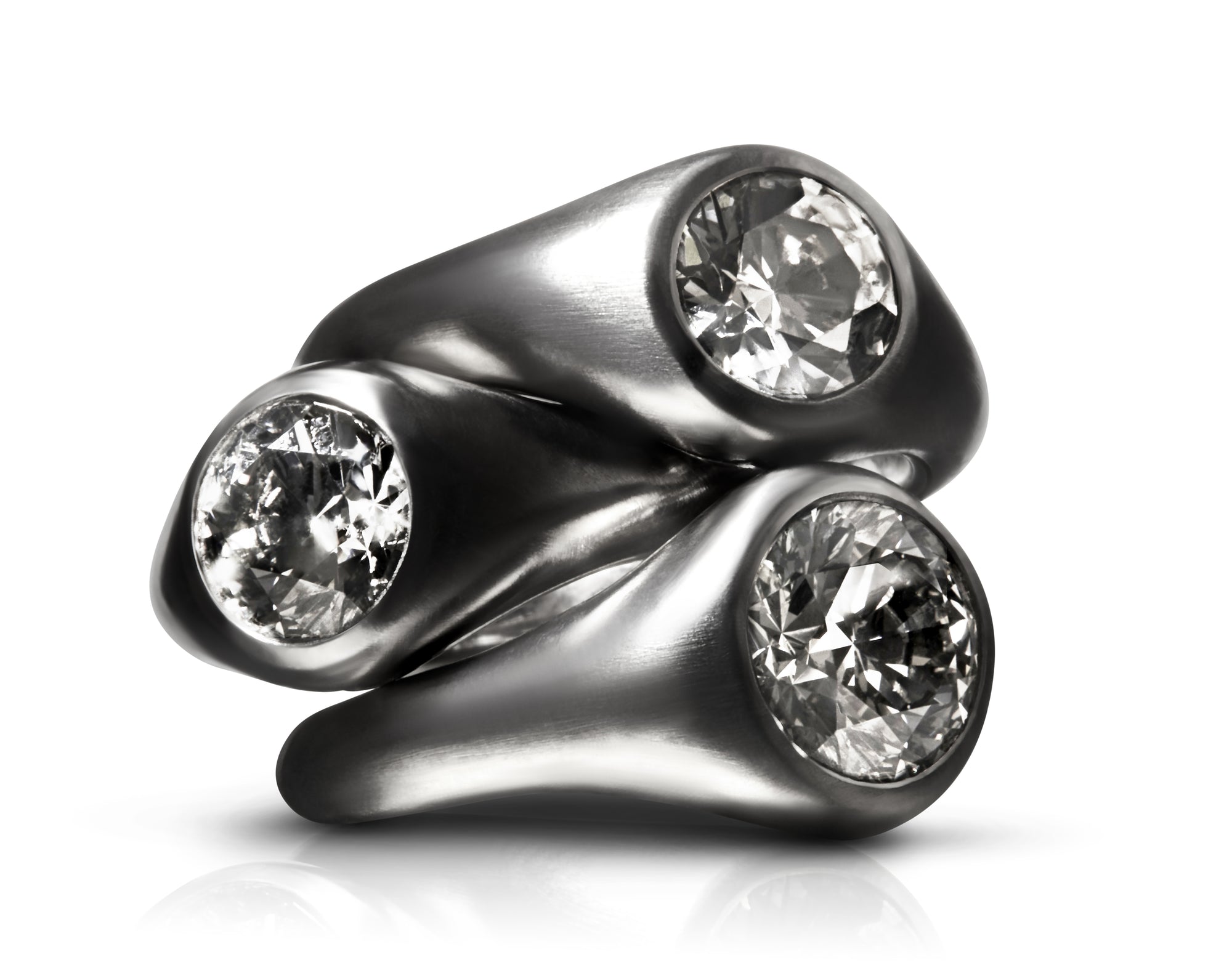 Round titanium solitair